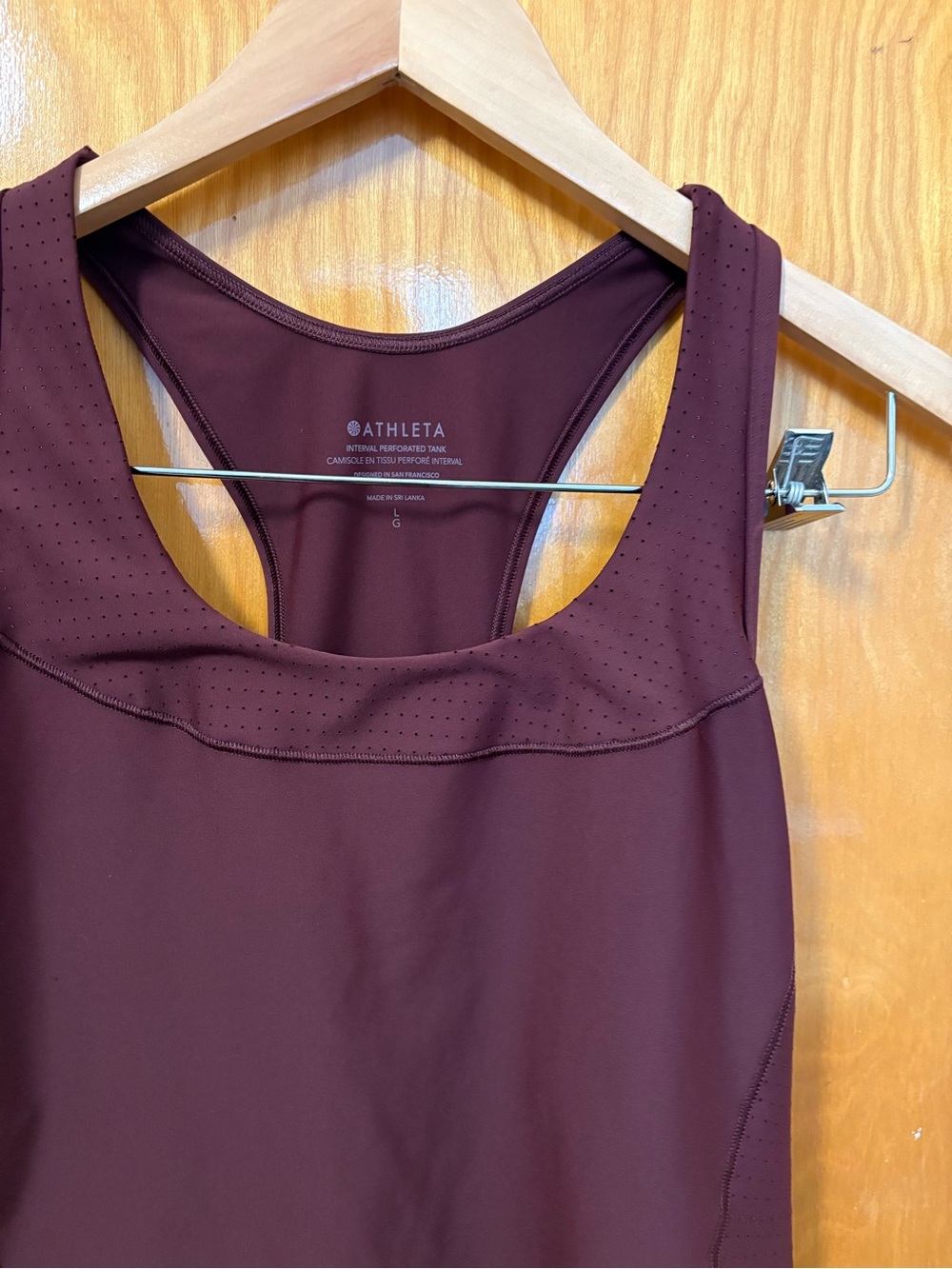 Athleta interval perforated tank - Picture 3 of 5